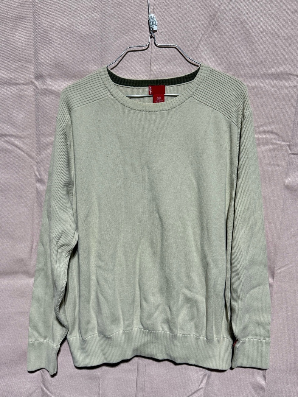 Levi’s Men's Crewneck Sweater in Sage Green L